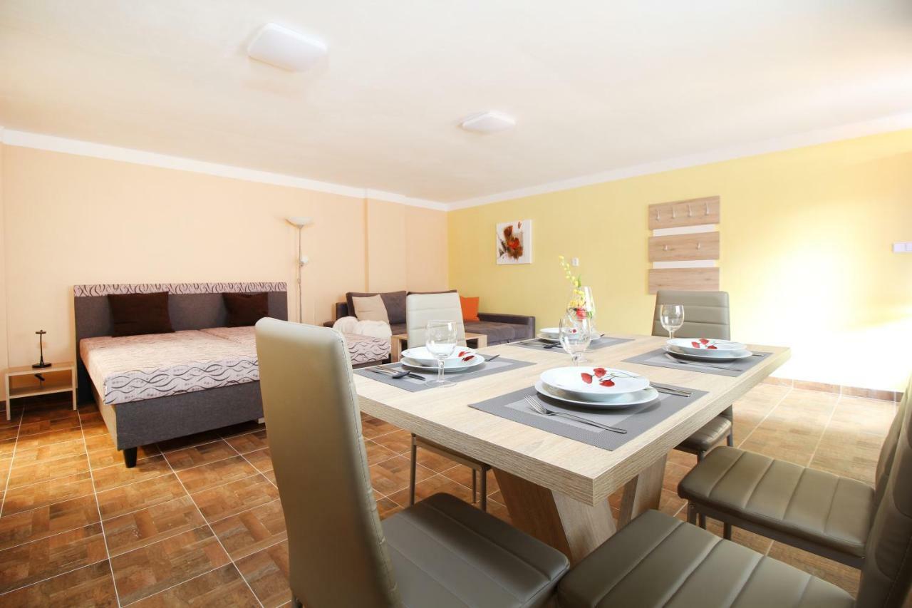 Apartmany Vcelka Hranice u Novych Hradu 外观 照片